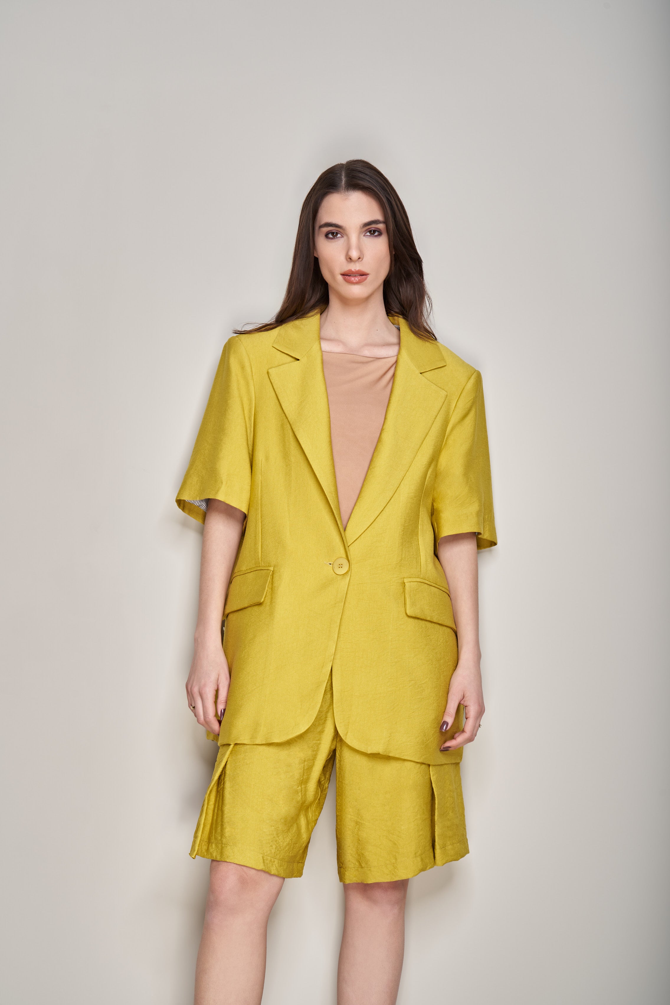 BLAZER MANICHE CORTE