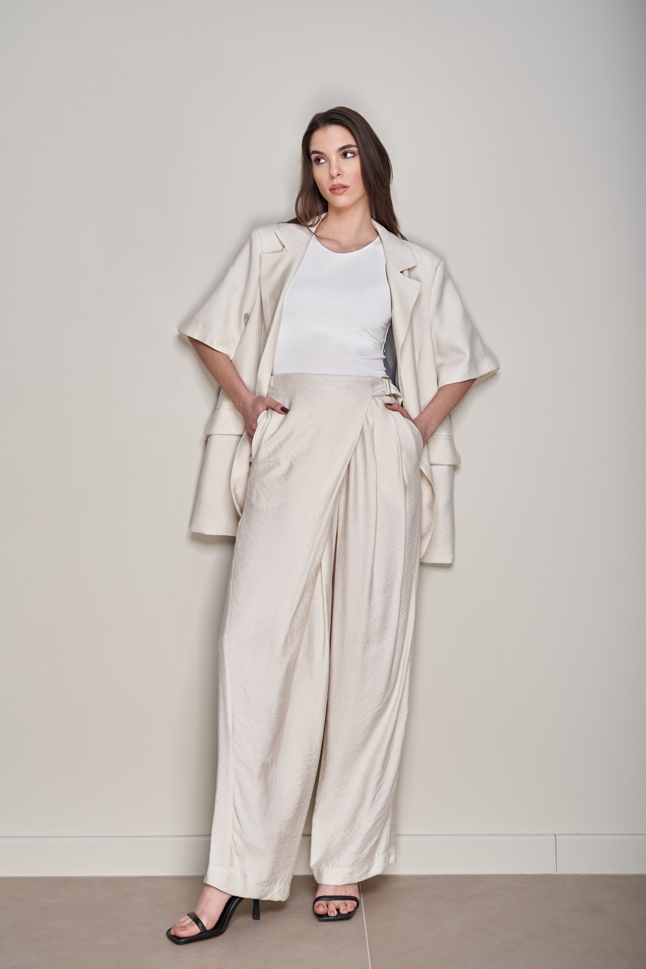 BLAZER MANICHE CORTE