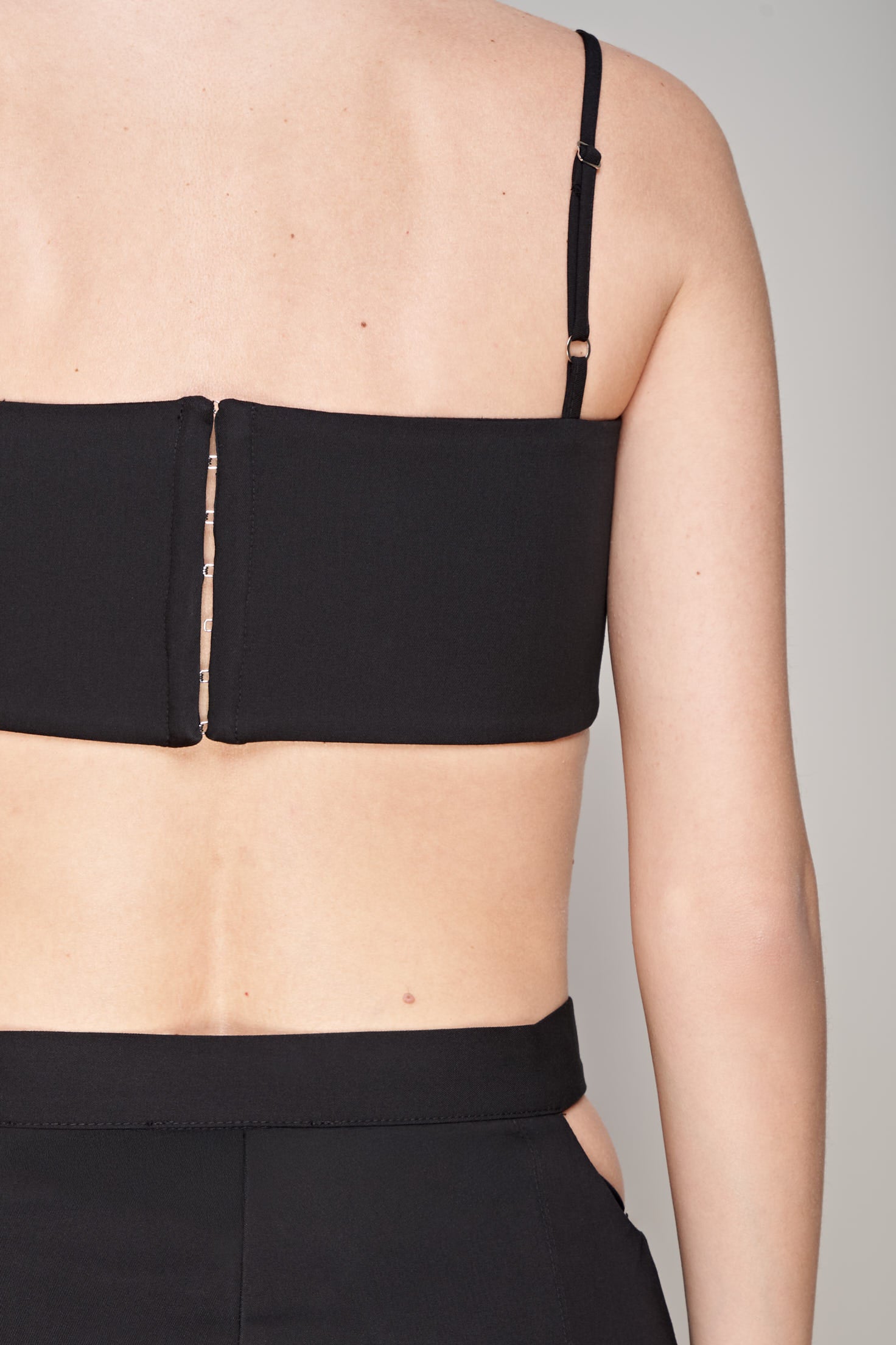 TOP CON SPALLINE REGOLABILI