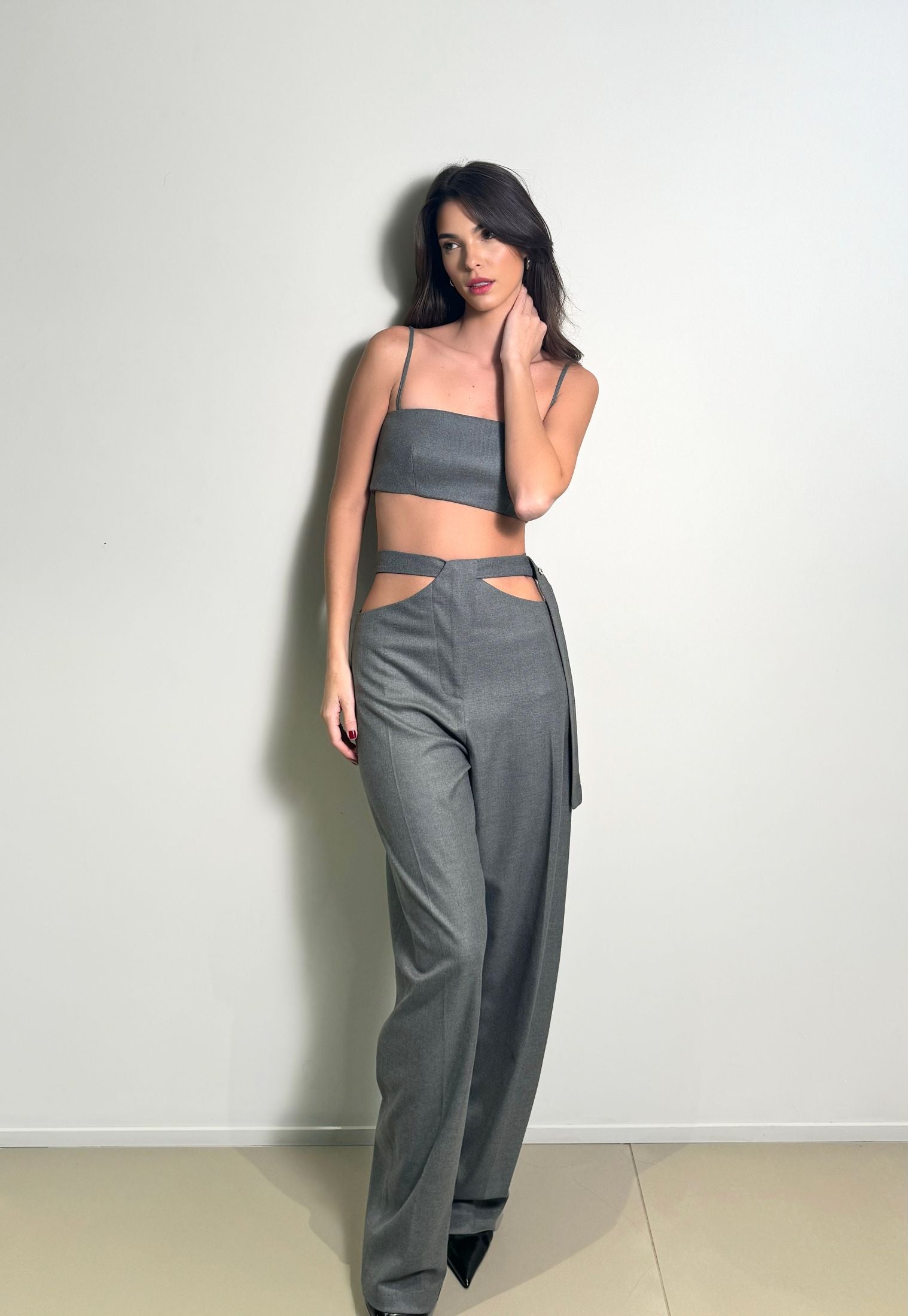 PANTALONI CUT OUT