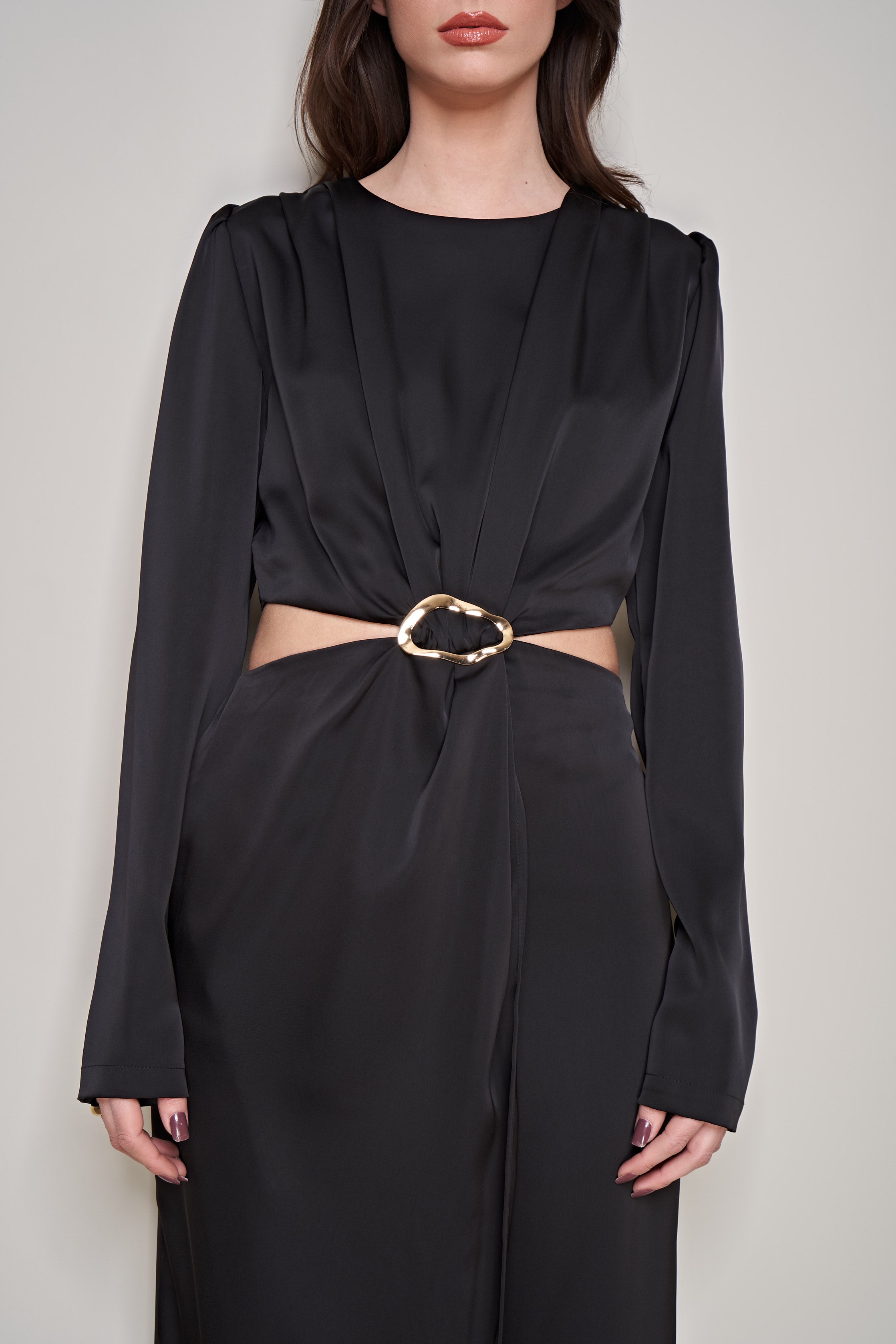 ABITO LUNGO CON CUT - OUT