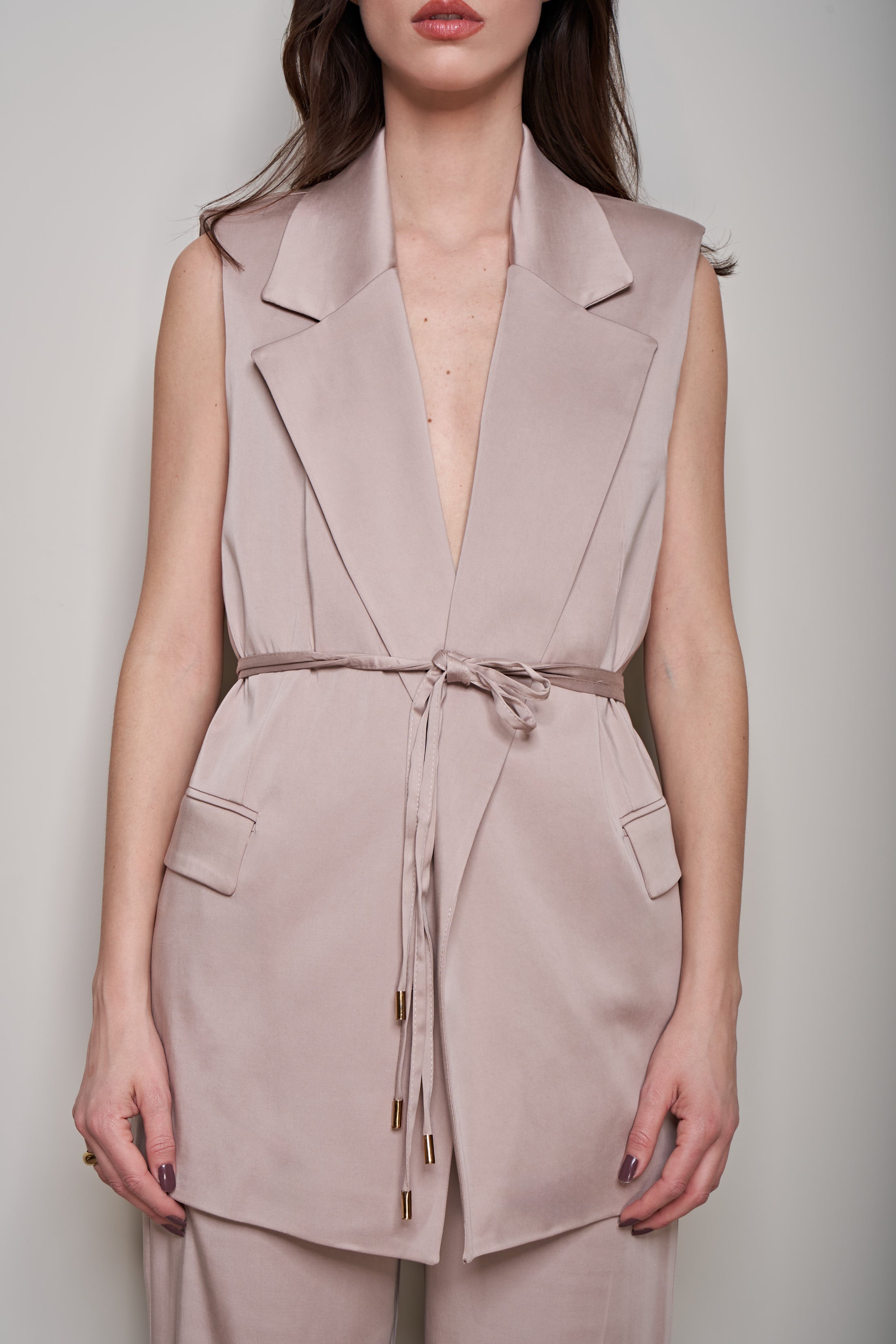 GILET CON CINTURA